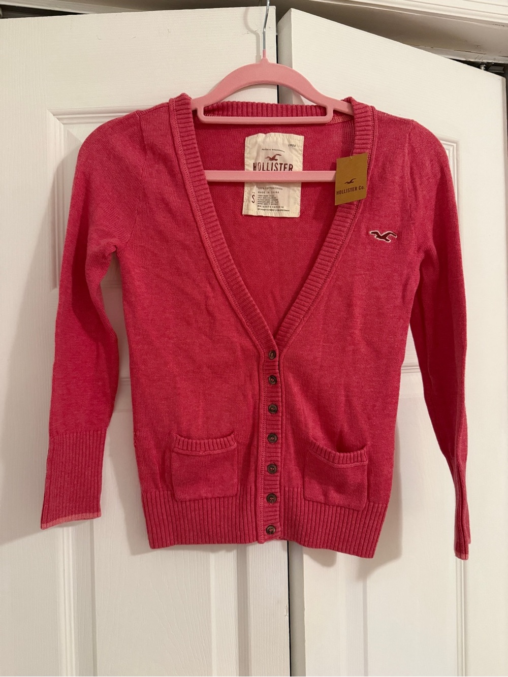 NWT Hollister Hot Pink V-Neck Button Cardigan, Size S, %100 cotton